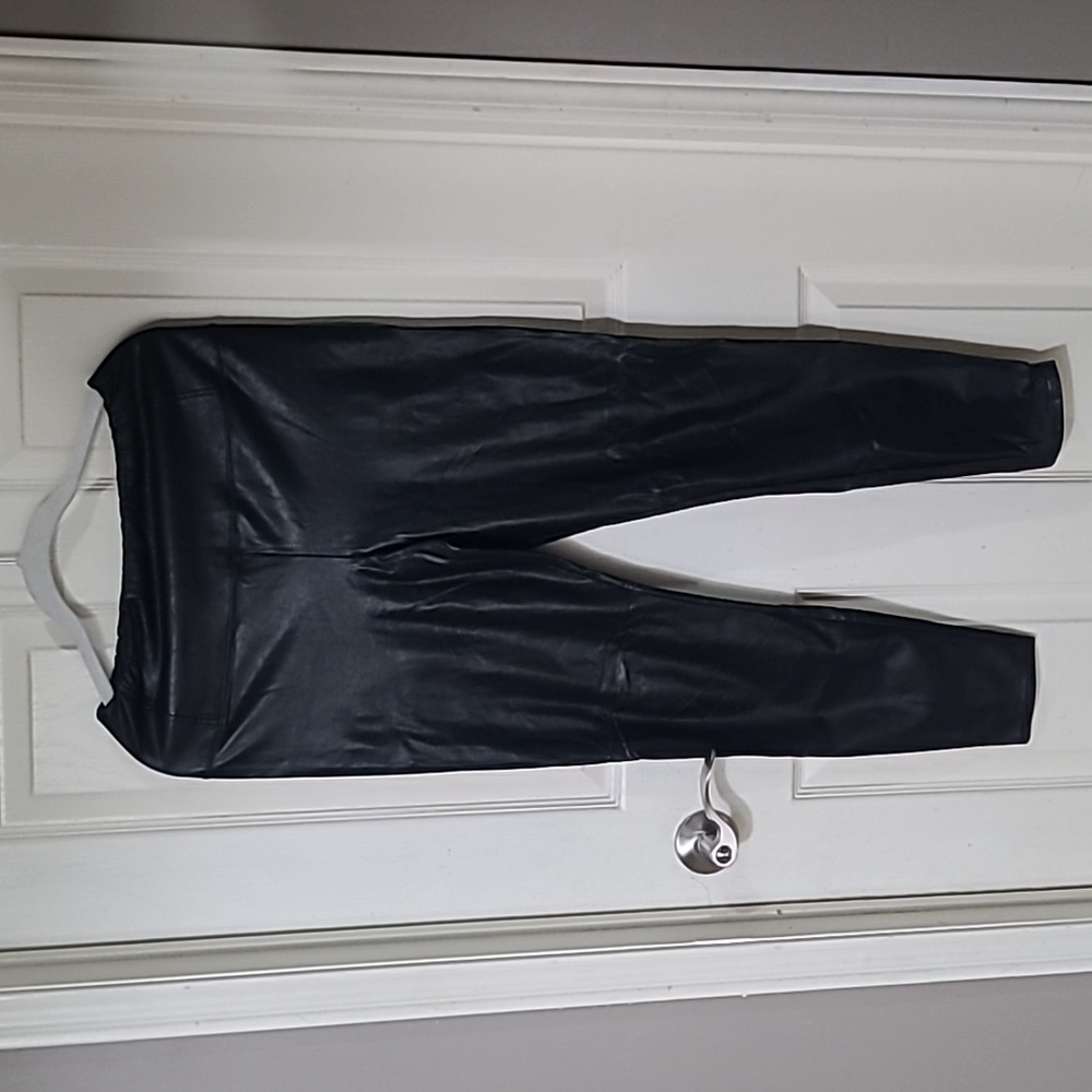 (CCO!)ARITIZIA ☆ Daria Leather Pants